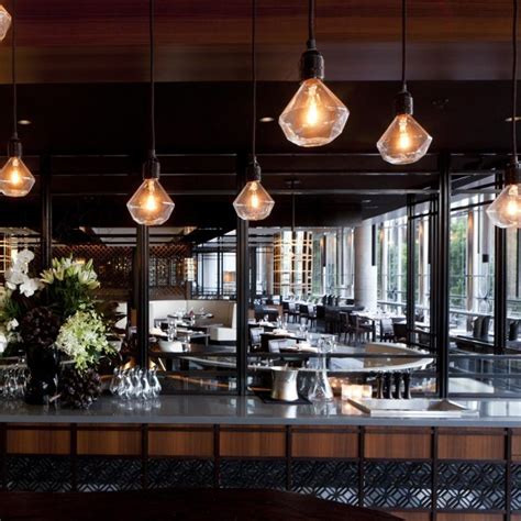 BLACK Bar & Grill .